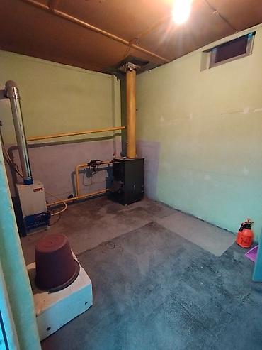 Продажа коттеджей и домов: Продаю дом со всеми удобставми + времянка ж/м Учкун документы красная — 9