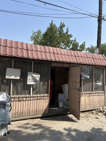 в связи с закрытием магазина: Продаются 2 павилиона