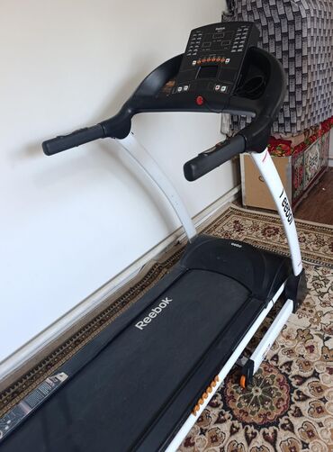 запчасти на беговую дорожку: Беговая дорожка Reebok - Электрическая беговая дорожка с фирменным