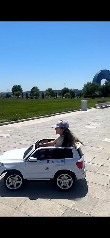 oyuncaq bmw: Uşaq üçün elektrikli miniatür avtomobil – Mercedes-Benz üslubunda, ağ — 2