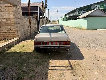 kuza satışı: Mercedes-Benz 190 (W201) sedan - Kuzov: 4 qapılı sedan, bej rəng - — 4