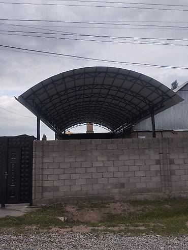 с поля: Арочный навес из металлоконструкций - Каркас: сварные металлические — 9