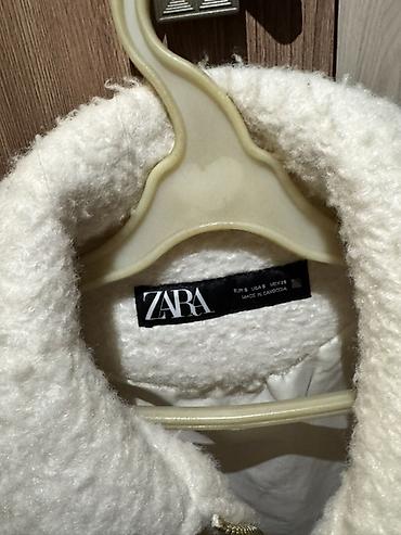 Üst geyimi: ZARA qadın qısa jaket Razmer s di ama s-m-l gedir overzize modeldir — 2