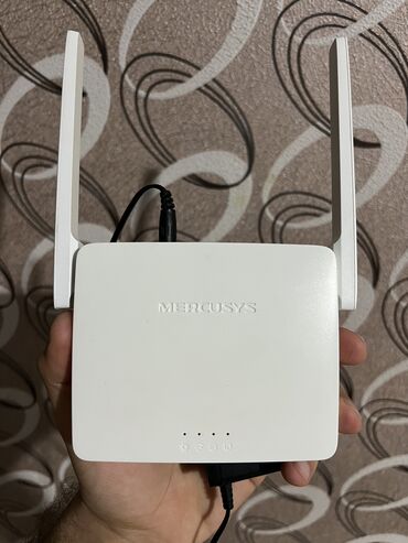 Modemlər və şəbəkə avadanlıqları: Mercusys modem router 
İşlək veziyyetdedir