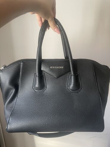 givenchy duks: Elegantna torbica, Materijal: Veštačka koža