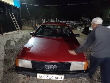 Audi: Audi 100: 1988 г., 2 л, Механика, Бензин, Седан