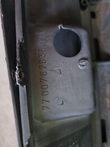 Бампер и комплектующие: Бампер Renault, Б/у, Оригинал — 17