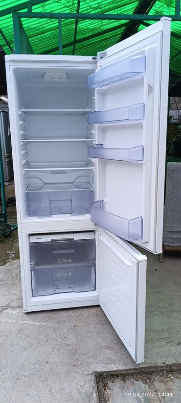 Холодильник Beko, Б/у, Двухкамерный, De frost (капельный), 55 * 160 * 55