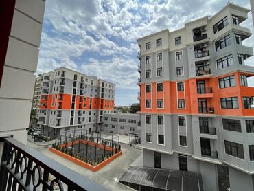 Kirayə mənzillər: Bakıxanov qəs., 4 otaqlı, Yeni tikili, m. Neftçilər, 143 kv. m