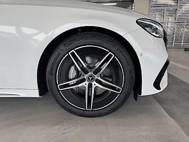 Mercedes-Benz: Mercedes-Benz E-Class: 2025 г., 2 л, Автомат, Бензин, Седан — 5