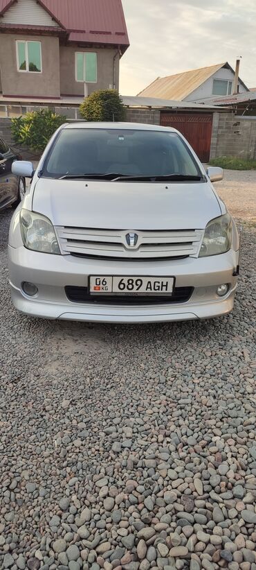 ищу машину в рассрочку: Toyota Isis: 2003 г., 1.5 л, Автоматические, Бензин, Седан