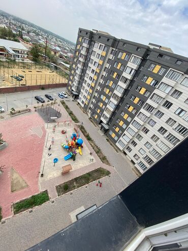 сдается 1 комнатная квартира: 3 комнаты, 70 м², Элитка, 8 этаж