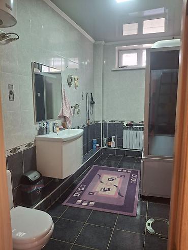 дом в сарбане: Продаётся 2-этажный кирпичный дом, 280 м² 📍 Участок 5 соток, село — 7