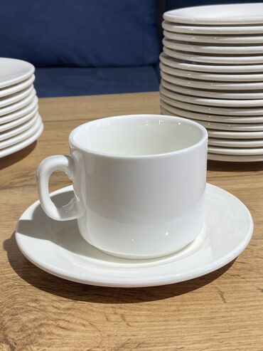 чашка эмалированная: Продаются чашки с тарелкой . Чашки друг на друга складываются занимает