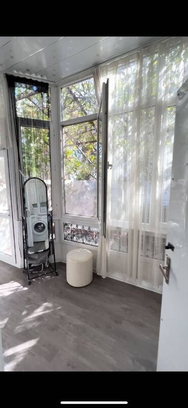 Uzunmüddətli kirayə evlər: 198 kv. m, 4 otaqlı — 4