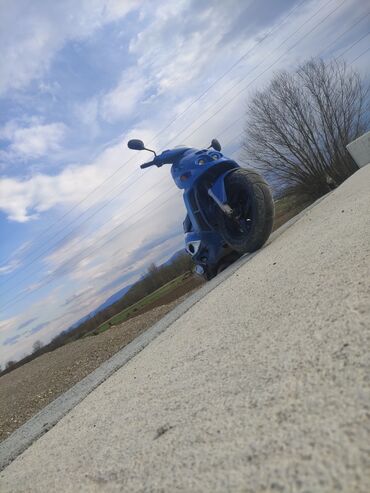 motocikli: Na prodaju malaguti f15 70cm3 u odlicnom stanju od ulaganja