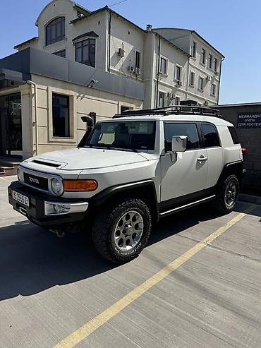 шноркеля: Toyota FJ Cruiser: 2011 г., 4 л, Автомат, Газ, Внедорожник — 1