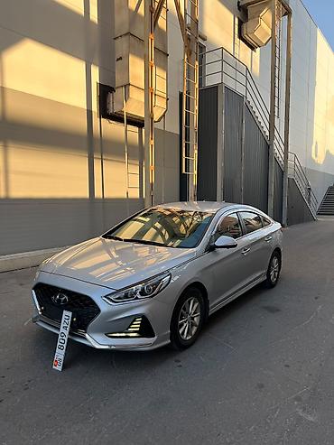 Hyundai Sonata: 2021 г., 2 л, Автомат, Газ, Седан