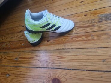 futbol destleri: Futbol Butsisi Satılır. Model:Adidas Copa.Razmer