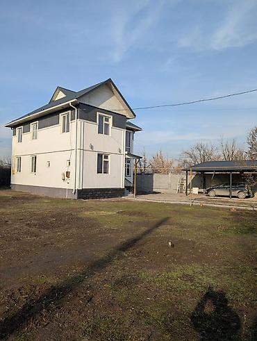 Продажа коттеджей и домов: 🏡 Продаётся просторный дом в районе Ак-Орго (Бишкек) 📍 ул. Б — 3