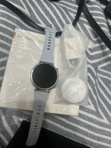huawei: HUAWEI Watch GT 5 — стильные смарт‑часы с круглым корпусом и серым