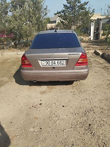 w202 donmə isigi: Mercedes-Benz C-Class (W202) sedan - Kuzov: 4 qapılı sedan — 1