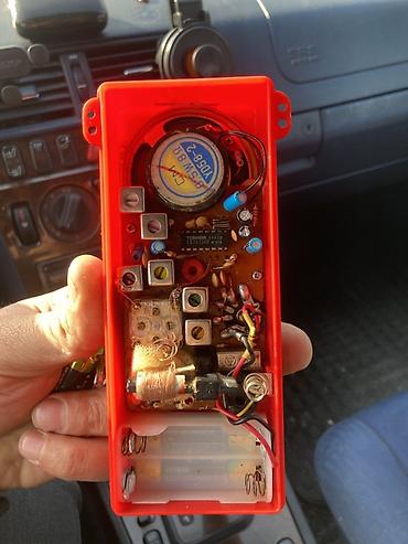 mikrosxem: All Weather IC Radio – portativ AM/FM cib radiosu Xüsusiyyətlər: - — 6