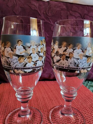 Čaše: Case nove za pivo iz 2005 godine. Case nove,dezen bez ostecenja,sve — 10