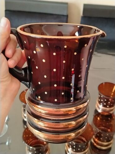 en gozel gul sekilleri: Qəhvəyi rəngli şüşə sürahi və stəkan dəsti - Dəst: 1 ədəd qulplu