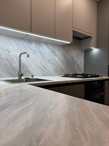 Кухонные гарнитуры: Кухонные гарнитуры в современном минималистичном стиле - Планировки — 10