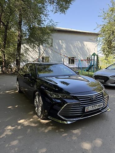 селика: Toyota Avalon: 2018 г., 2.5 л, Вариатор, Гибрид, Седан — 1