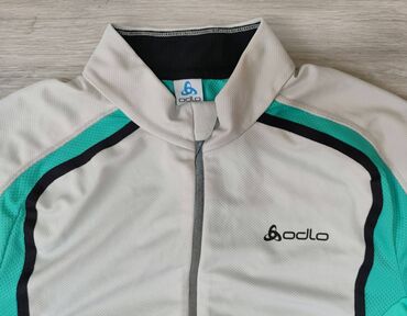 Sportska odeća: Gornji deo odeće, Za odrasle, Upotrebljenо — 8