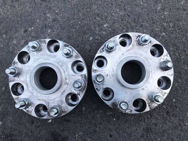 motoskilet satisi: Postafka Spacer Toyora Prado ve Pajeronun arxa tekerleri ucun 6 bolt