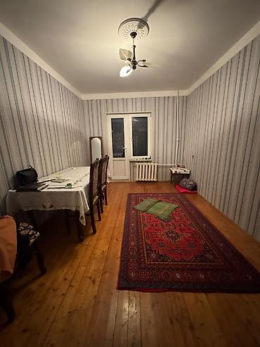 Mənzillərin satışı: Bakı, Qaraçuxur qəs., 3 otaqlı, Köhnə tikili, 90 kv. m — 2