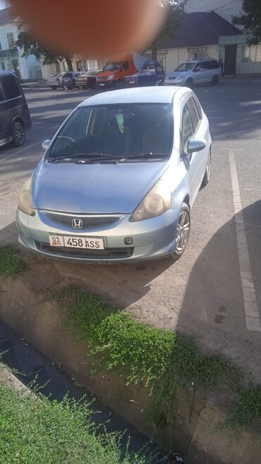 автомобиль хонда фит: Honda Fit: 2005 г., 1.3 л, Вариатор, Бензин