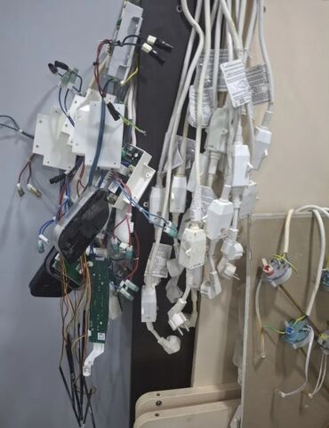 Ремонт водонагревателей: Ремонт Аристонов Водонагревателей всех марок Чистка - Ремонт - — 16