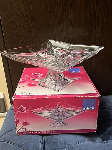 şuşe qab: Silica “Tiara” ayaqlı kvadrat bölməli boşqab - Material: şəffaf şüşə — 1