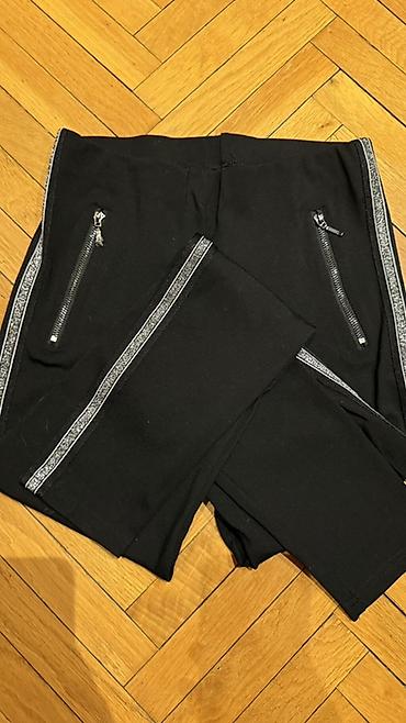 c: Crne ženske pantalone brenda 17&CO Casualwear, modernog i — 4