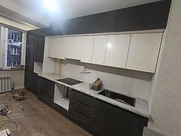 silver kitchen: Кухонный гарнитур современного дизайна - Прямая кухня с высоким — 2