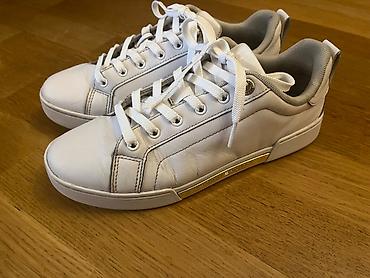 orginal canta: Original Tommy hilfiger qadin krasovka. Ölcu 39 — 1