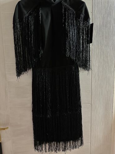 plišana haljina: S (EU 36), color - Black, Cocktail, Short sleeves
