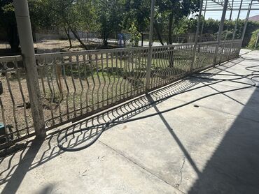 Çəngəllər: Dəmir reşotka satılır! Metrəsi 50 manat, materialı qalin