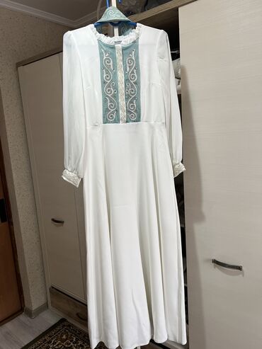 национальные платья на прокат: 1200с новый! Размер 44-46!