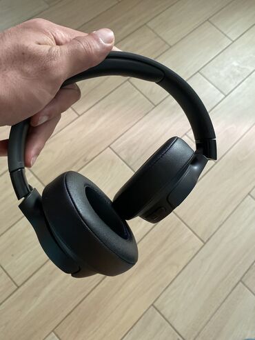 qulaqlıq satışı: JBL 720 BT orginal qulaqclq 150 azn ə alınıb təcili pul lazımdı deyə