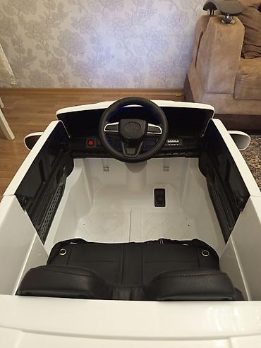 Uşaq üçün elektrik maşınları: Uşaq elektrik avtomobili – SUV tipli model - Korpusu ağ rəngdə, geniş — 5