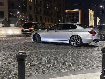 BMW: Böyük manitor Boyük gozik 4 knopkadan ibaratdi Head up (elektron — 13