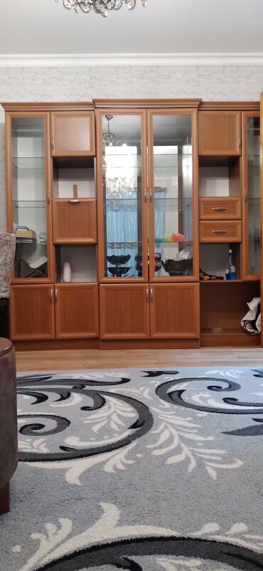 шкаф из дсп: Б/у, Распашной, 4 двери Прямой шкаф, Сервант, Азербайджан