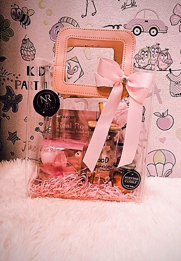 Hədiyyələr: Hədiyyə qutuları və tematik setlər - Şirniyyat qutuları: Bölməli — 17