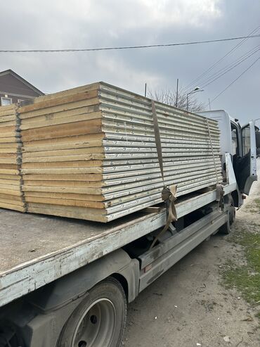 ucuz taxda: Sendviç panel (30ve 50 mm divar üçün) .Əla vəziyyətdə 2,30m 3,20m