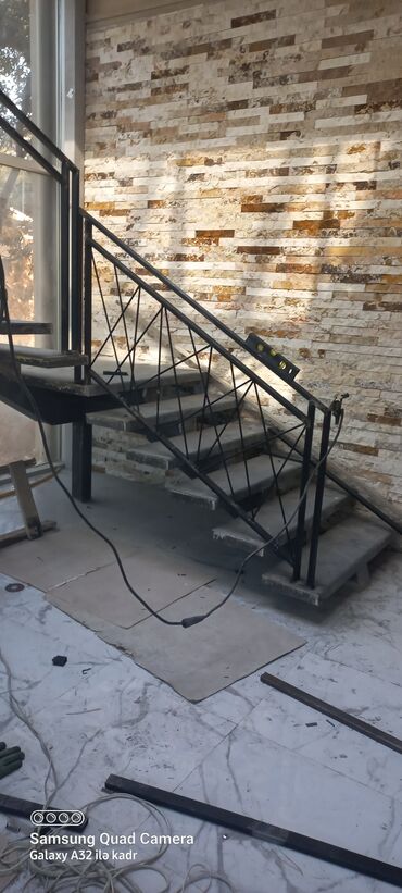 Pilləkən məhəccərləri: Alminum məhəccər.balkon üstü alminum məhəccər 38 azn den başlayan — 9